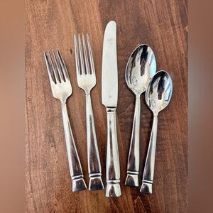 Vera Wang Cabachon Flatware